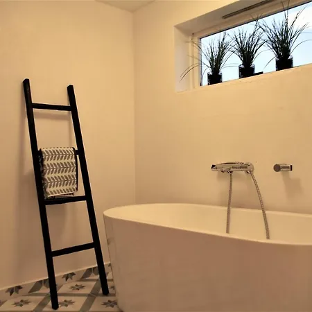 Hus Pa Vakre Fra 1904 度假居 *