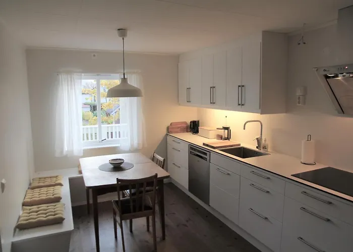 Hus Pa Vakre Fra 1904 * Ramberg